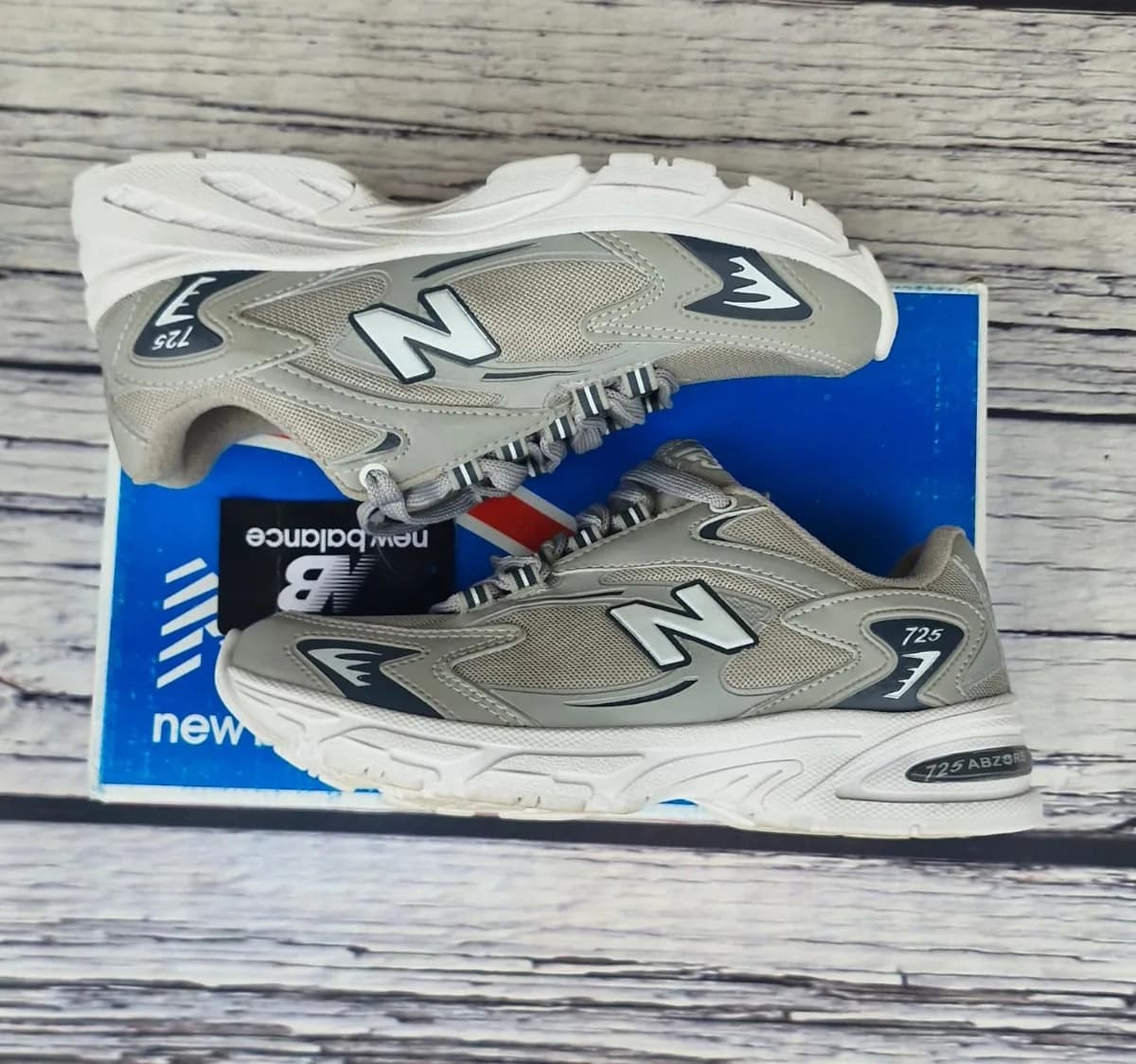 Zapatillas New Balance 725 — imagen 1